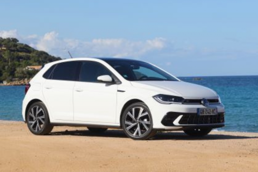 Polo Blanche